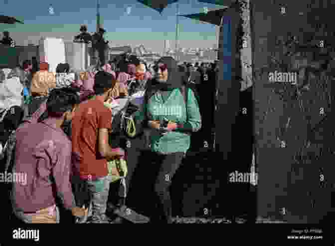 A Palestinian Woman Waiting At An Israeli Checkpoint When The Bulbul Stopped Singing: Life In Palestine During An Israeli Siege (Eyewitness Memoirs)